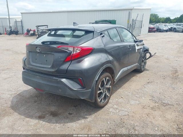 2018 TOYOTA C-HR XLE PREMIUM 4