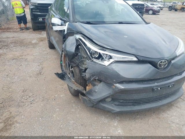 2018 TOYOTA C-HR XLE PREMIUM 6