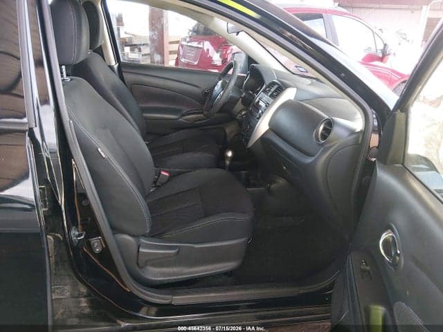 2018 NISSAN VERSA 1.6 SV 5