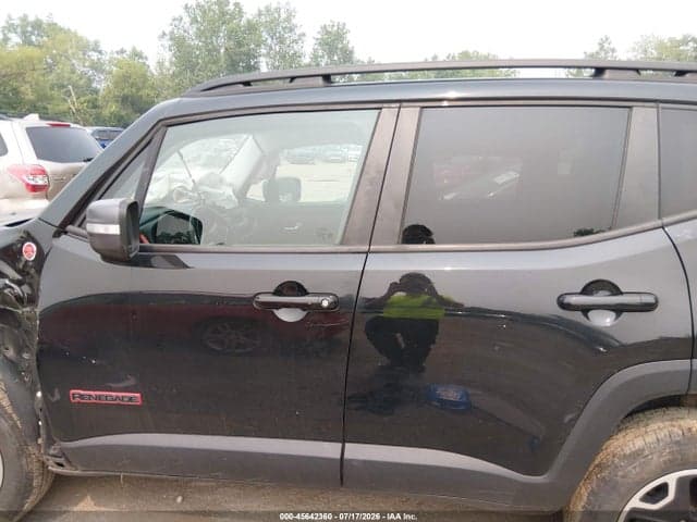 2017 JEEP RENEGADE TRAILHAWK 14