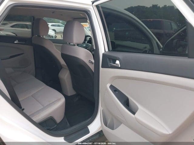 2019 HYUNDAI TUCSON SE 8