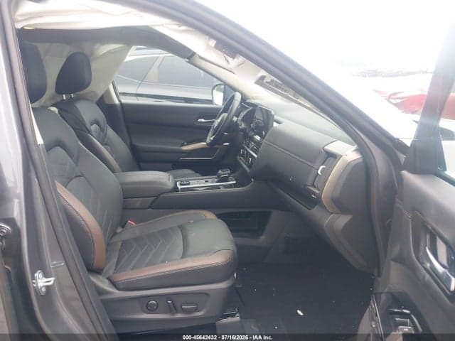 2025 NISSAN PATHFINDER PLATINUM 4WD 5