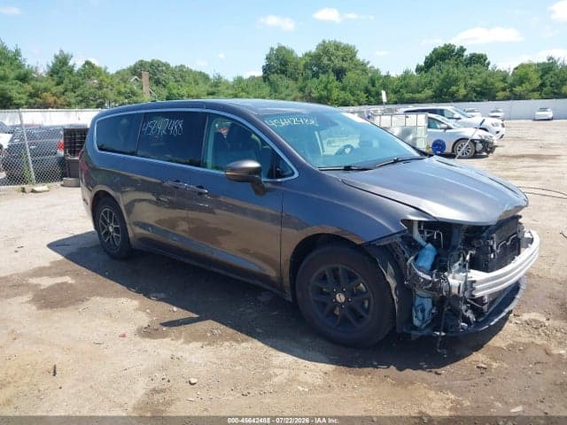 2023 CHRYSLER PACIFICA TOURING L 1