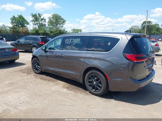 2023 CHRYSLER PACIFICA TOURING L 3