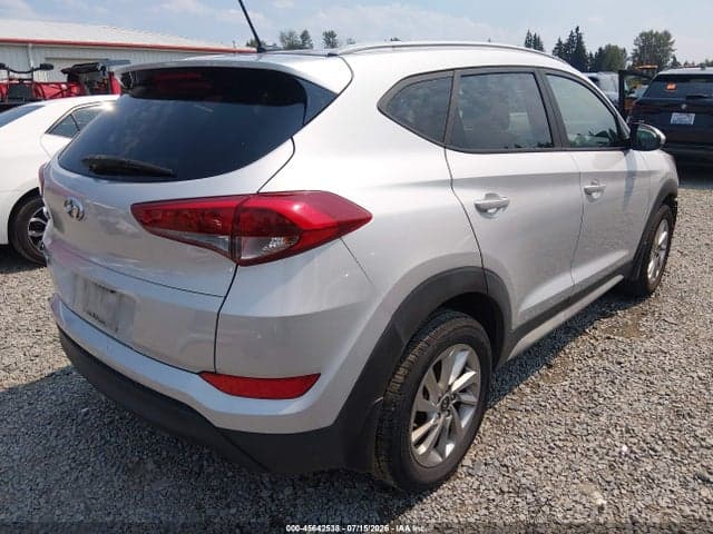 2017 HYUNDAI TUCSON SE 4