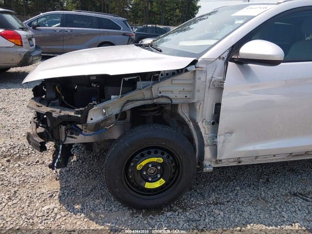2017 HYUNDAI TUCSON SE 6
