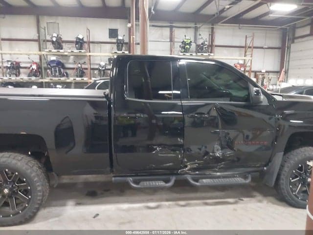 2017 CHEVROLET SILVERADO 1500 2LT 13