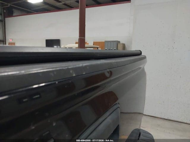 2017 CHEVROLET SILVERADO 1500 2LT 19