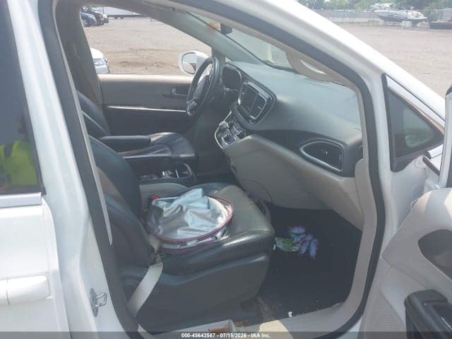 2020 CHRYSLER PACIFICA TOURING L 5