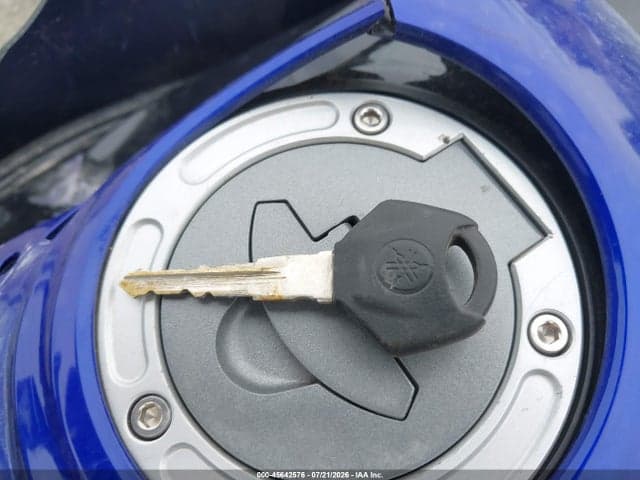 2024 YAMAHA YZFR3 A 11