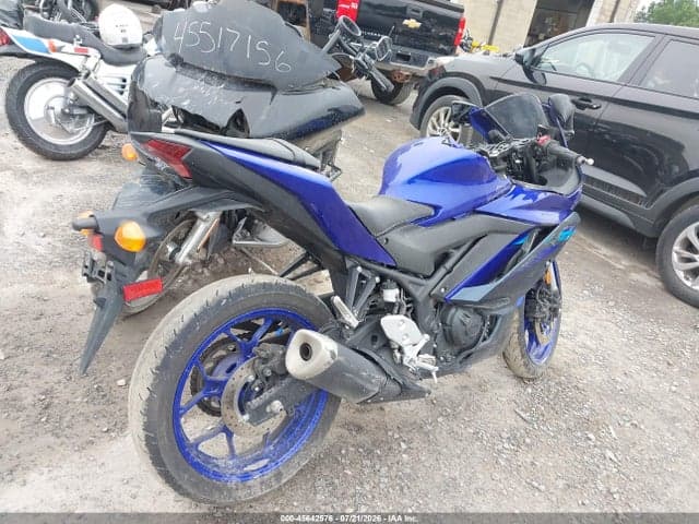 2024 YAMAHA YZFR3 A 4