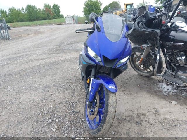 2024 YAMAHA YZFR3 A 5