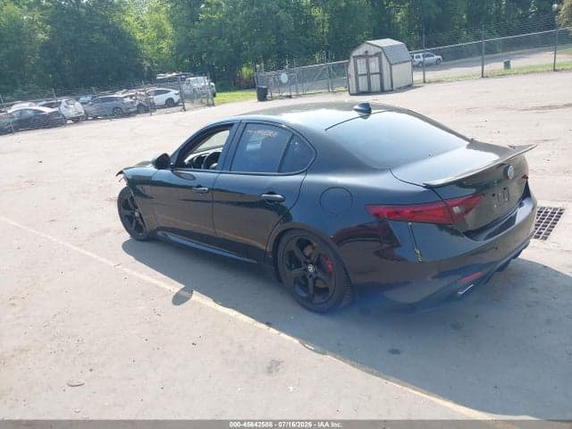 2017 ALFA ROMEO GIULIA RWD 3