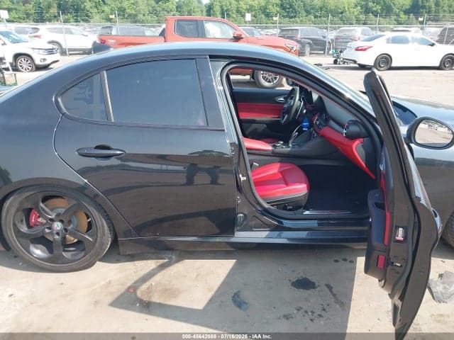 2017 ALFA ROMEO GIULIA RWD 5