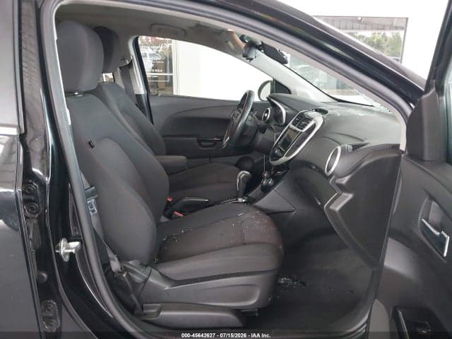 2019 CHEVROLET SONIC LT AUTO 5