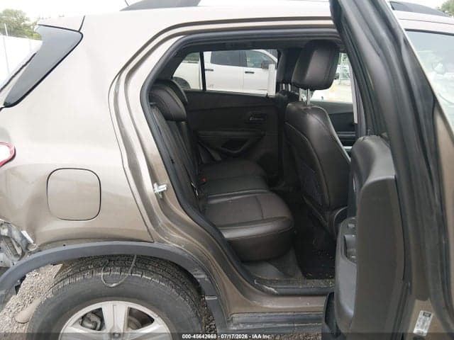 2021 CHEVROLET TRAX AWD LT 8