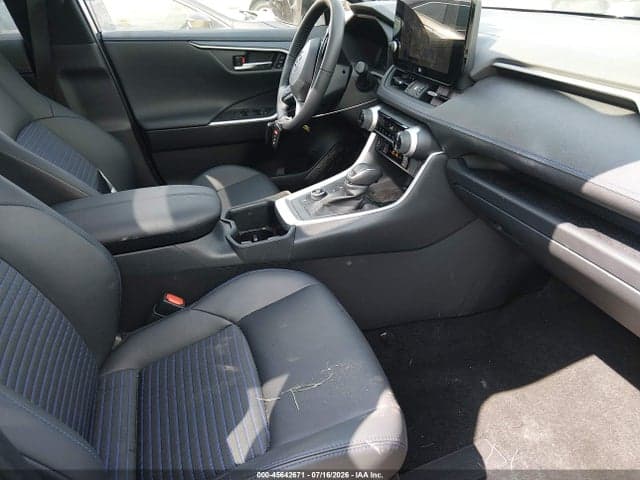 2025 TOYOTA RAV4 HYBRID XSE 5