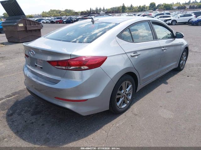 2017 HYUNDAI ELANTRA SE 4