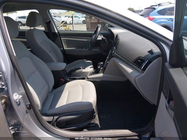 2017 HYUNDAI ELANTRA SE 5