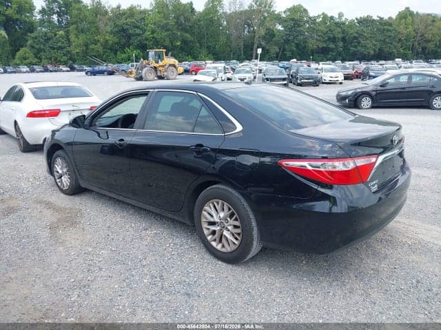 2017 TOYOTA CAMRY LE 3