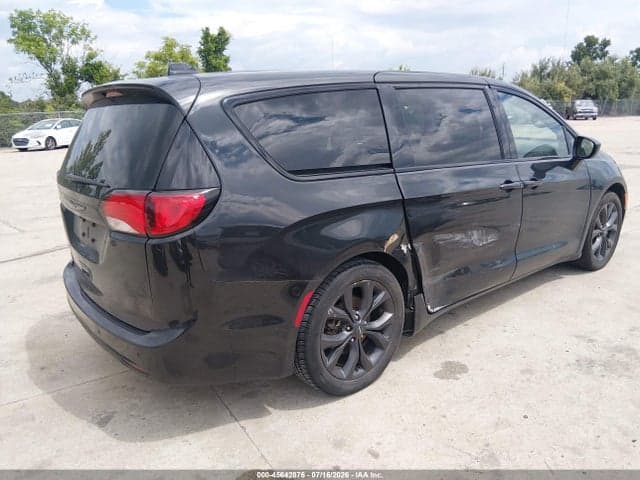 2020 CHRYSLER PACIFICA TOURING 4