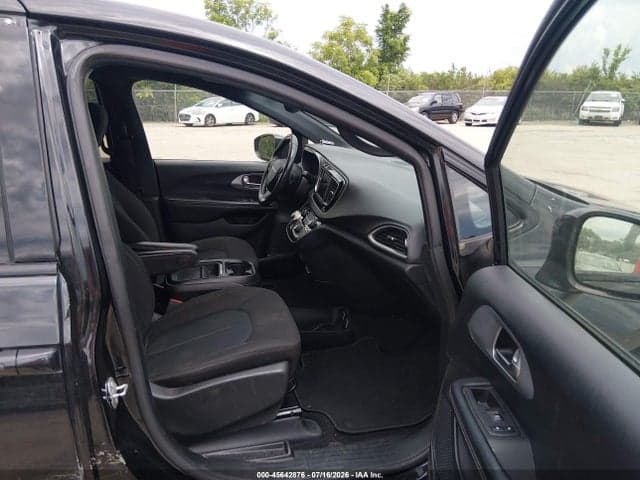 2020 CHRYSLER PACIFICA TOURING 5