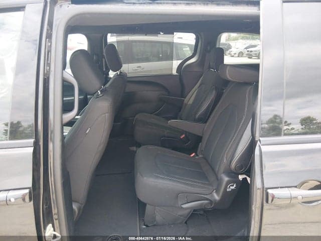 2020 CHRYSLER PACIFICA TOURING 8