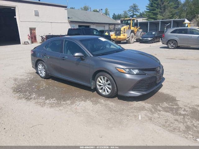 2018 TOYOTA CAMRY LE