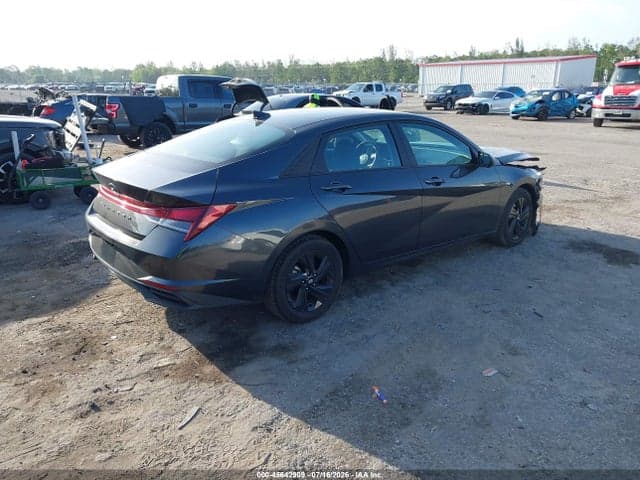 2021 HYUNDAI ELANTRA SEL 4