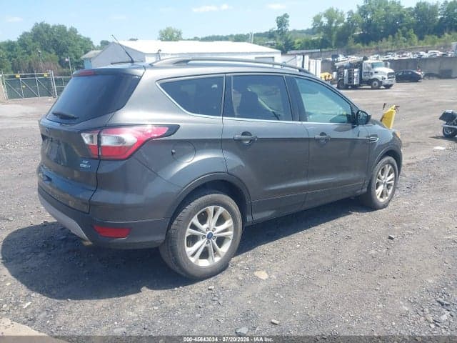 2018 FORD ESCAPE SE 4