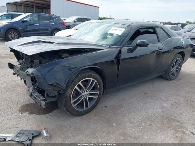 2019 DODGE CHALLENGER SXT AWD 2