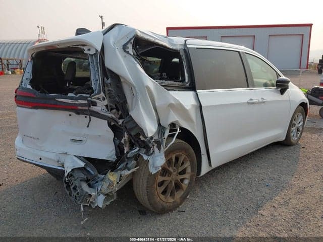 2026 CHRYSLER PACIFICA LIMITED 4