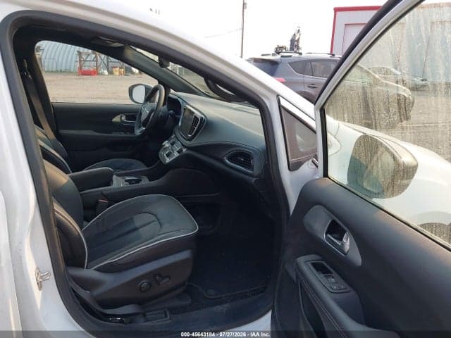 2026 CHRYSLER PACIFICA LIMITED 5
