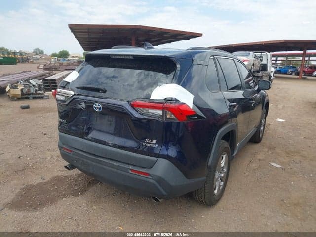 2022 TOYOTA RAV4 HYBRID XLE 4