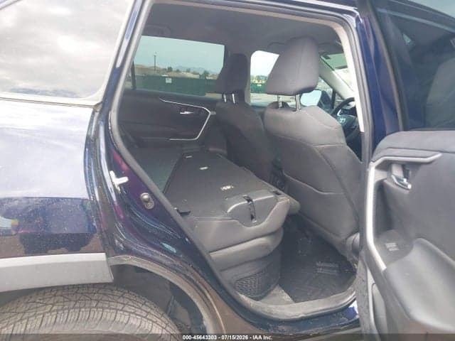 2022 TOYOTA RAV4 HYBRID XLE 8