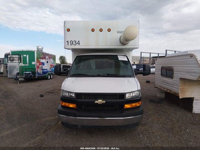 2018 CHEVROLET EXPRESS CUTAWAY WORK VAN 2