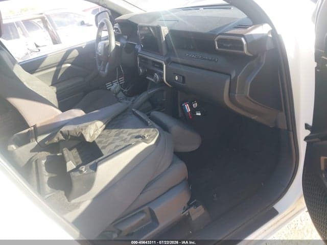 2024 TOYOTA TACOMA SR 5