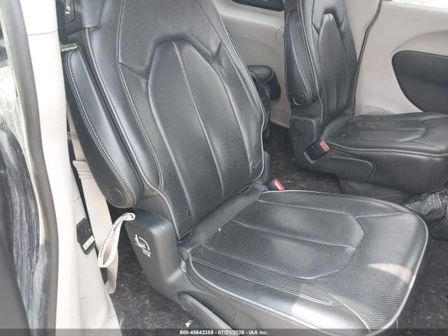 2020 CHRYSLER PACIFICA LIMITED 8