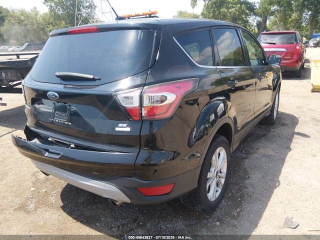 2017 FORD ESCAPE SE 4