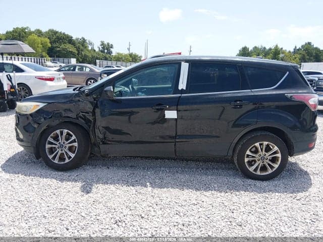 2017 FORD ESCAPE SE 14