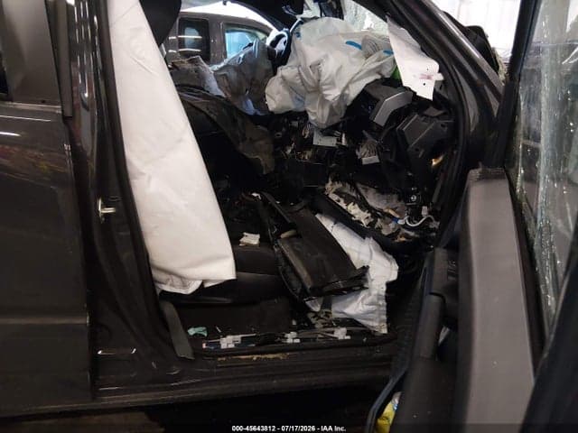 2025 TOYOTA 4RUNNER SR5 5