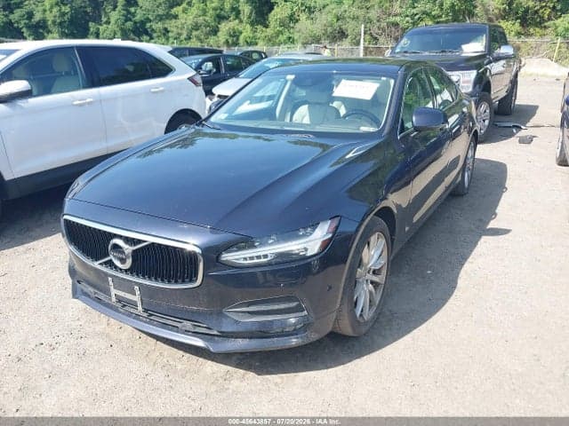2017 VOLVO S90 T6 MOMENTUM 2