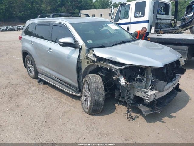 2017 TOYOTA HIGHLANDER XLE