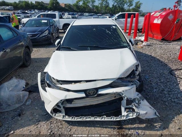 2020 TOYOTA COROLLA LE 13