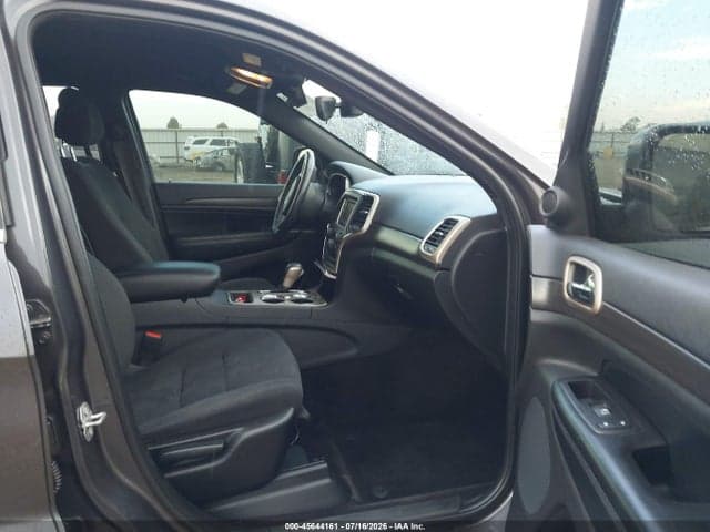 2017 JEEP GRAND CHEROKEE LAREDO 5