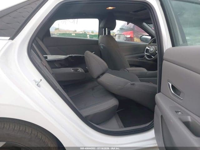 2025 HYUNDAI ELANTRA SEL CONVENIENCE 8
