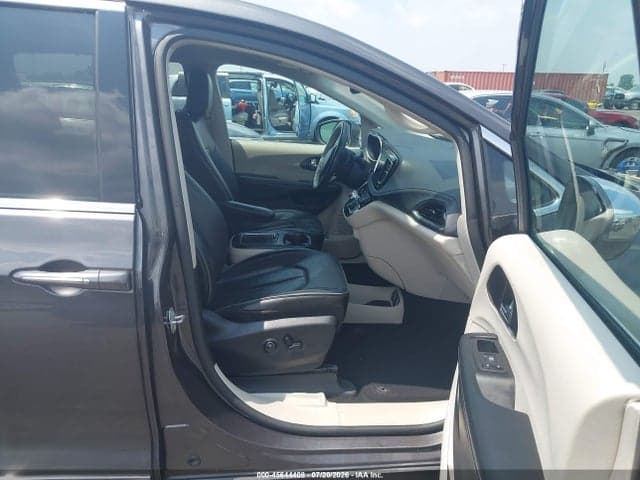 2020 CHRYSLER PACIFICA LIMITED 5