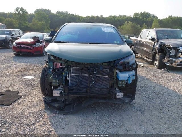 2025 TOYOTA SIENNA XLE 6