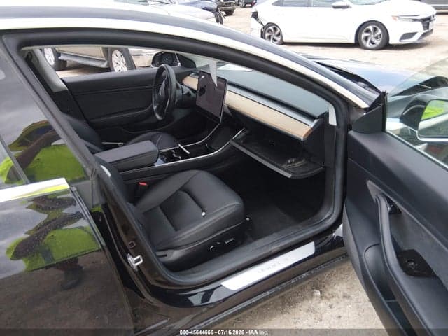 2018 TESLA MODEL 3 5