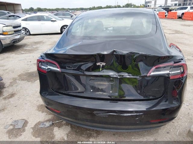 2018 TESLA MODEL 3 6